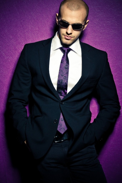 photodune-1283032-sharp-dressed-man-l-685×1030-min