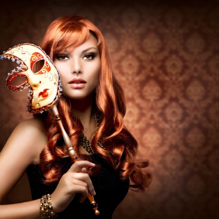 photodune-3321181-beautiful-woman-with-the-carnival-mask-m-1028×1030-min